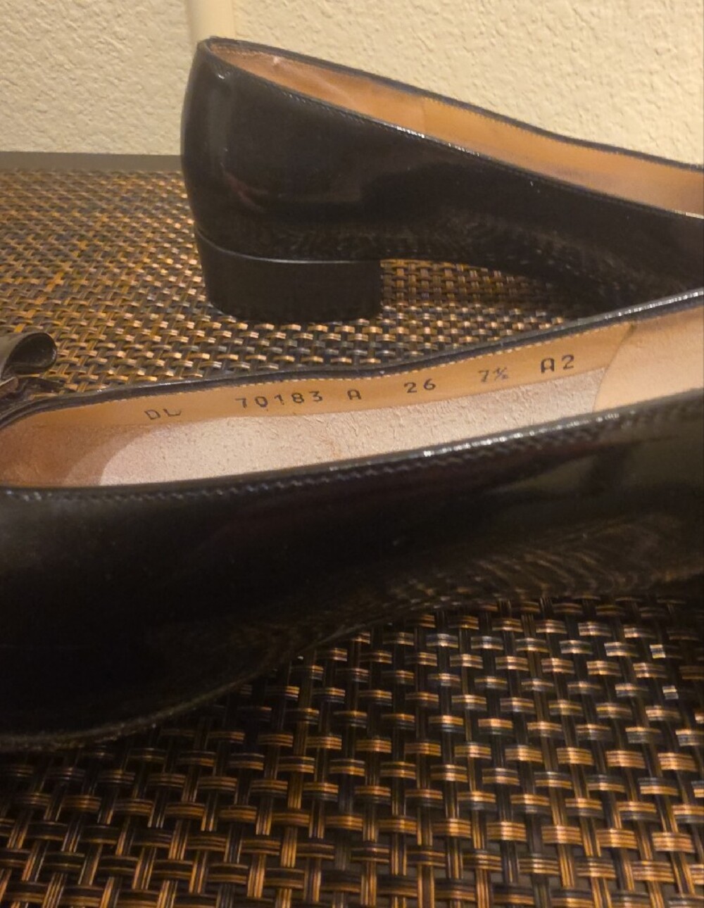Salvatore Ferragamo Black Patent Vara Bow Flats with Gold Plaque - Picture 5 of 14
